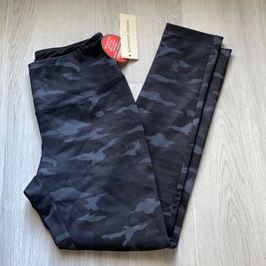 NWT Alexander Jordan leggings. Tummy control. Camo.